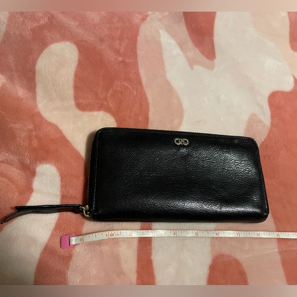 Cole Haan Handbags - Cole Haan Large continental Zip Around Black Leather Wallet